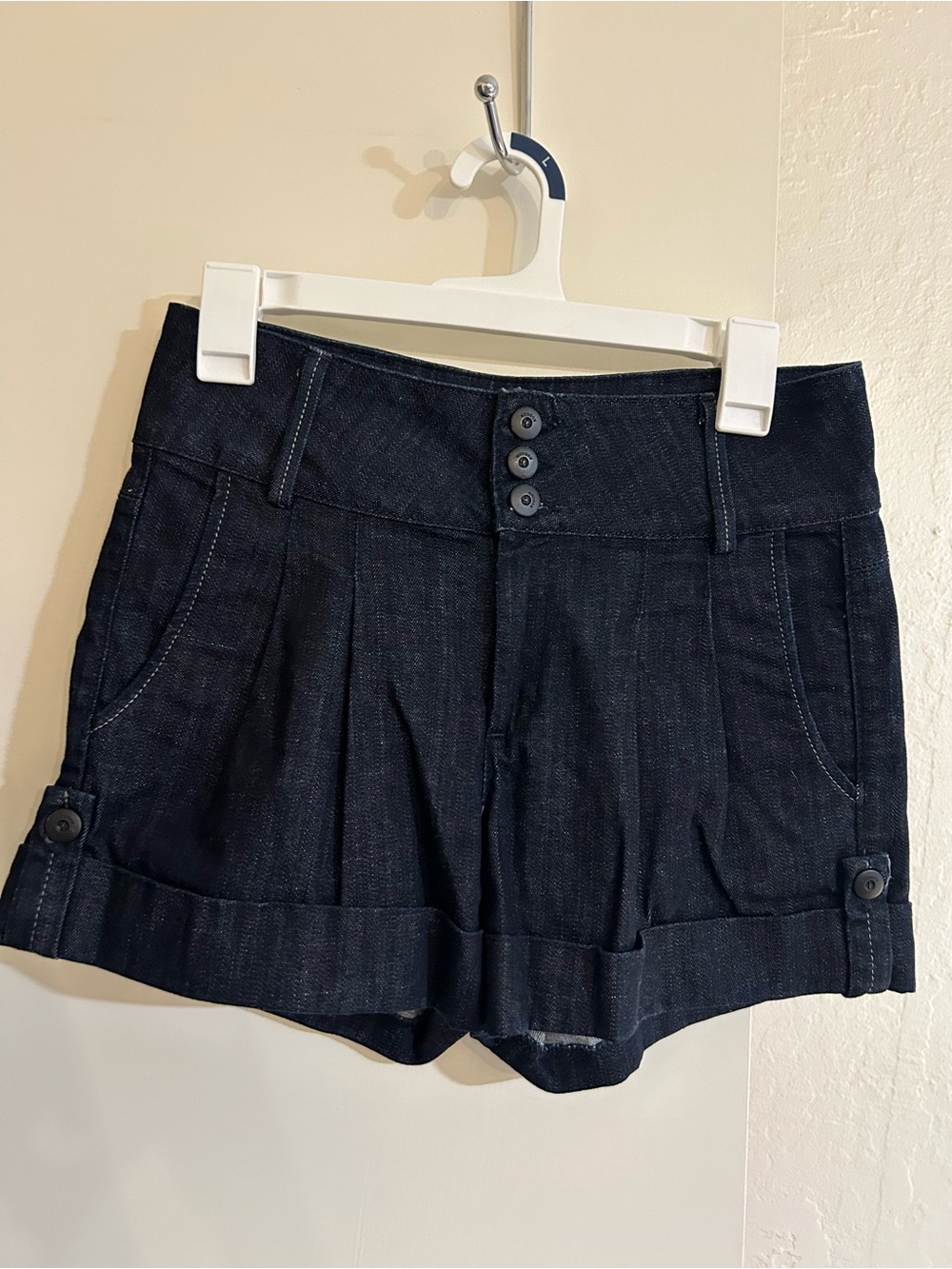 💙3 for $25💙Hudson Jeans Dark Indigo Cuffed Pleated Shorts